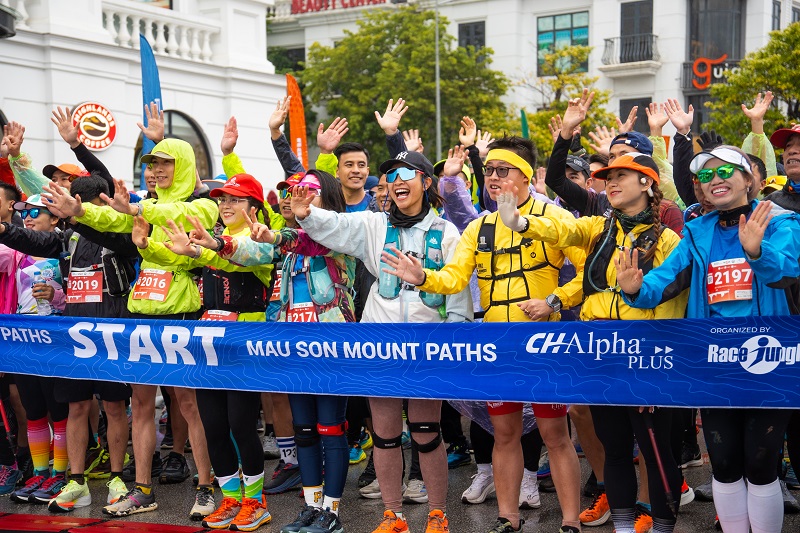 giải chạy Mau Son Moutain Paths