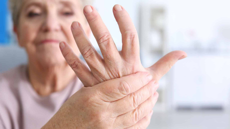 nguyên nhân bệnh đau nhức xương khớp ở người già