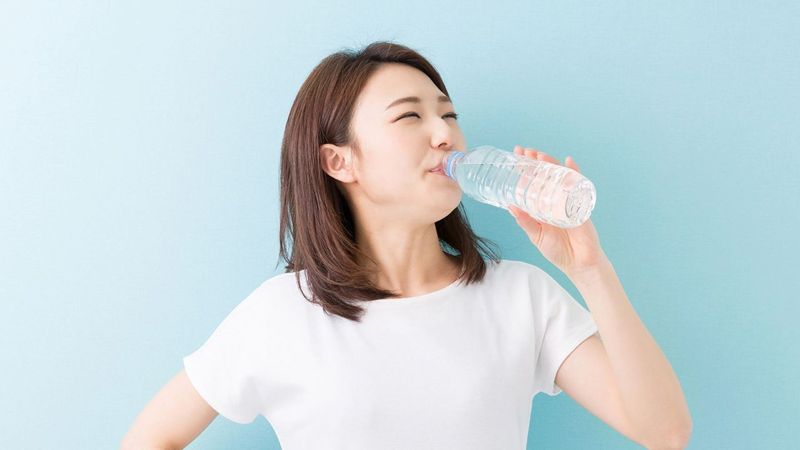 tại sao uống collagen ch alpha plus phải uống nhiều nước