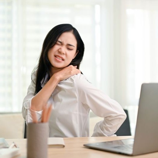 những bệnh xương khớp dân văn phòng thường gặp