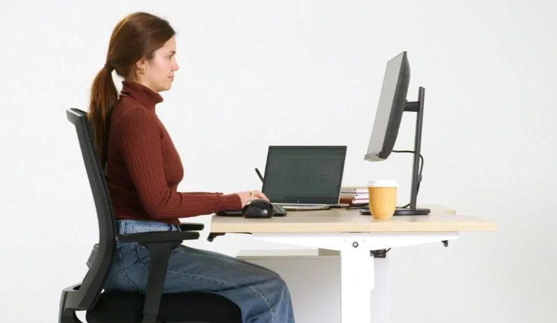 thay đổi tư thế làm việc giảm nguy cơ mắc bệnh xương khớp ở dân văn phòng